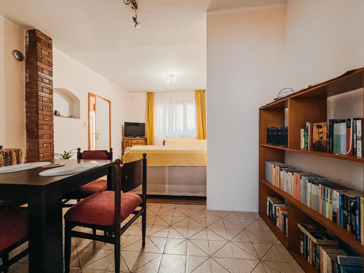 Vladivostok Apartments 티바트 외부 사진