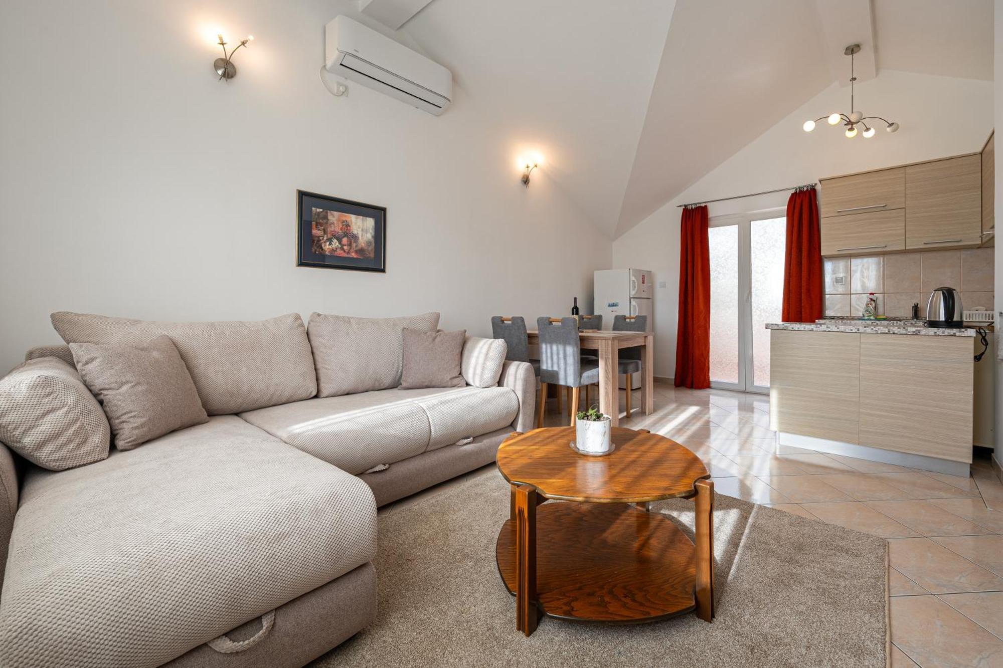 Vladivostok Apartments 티바트 외부 사진