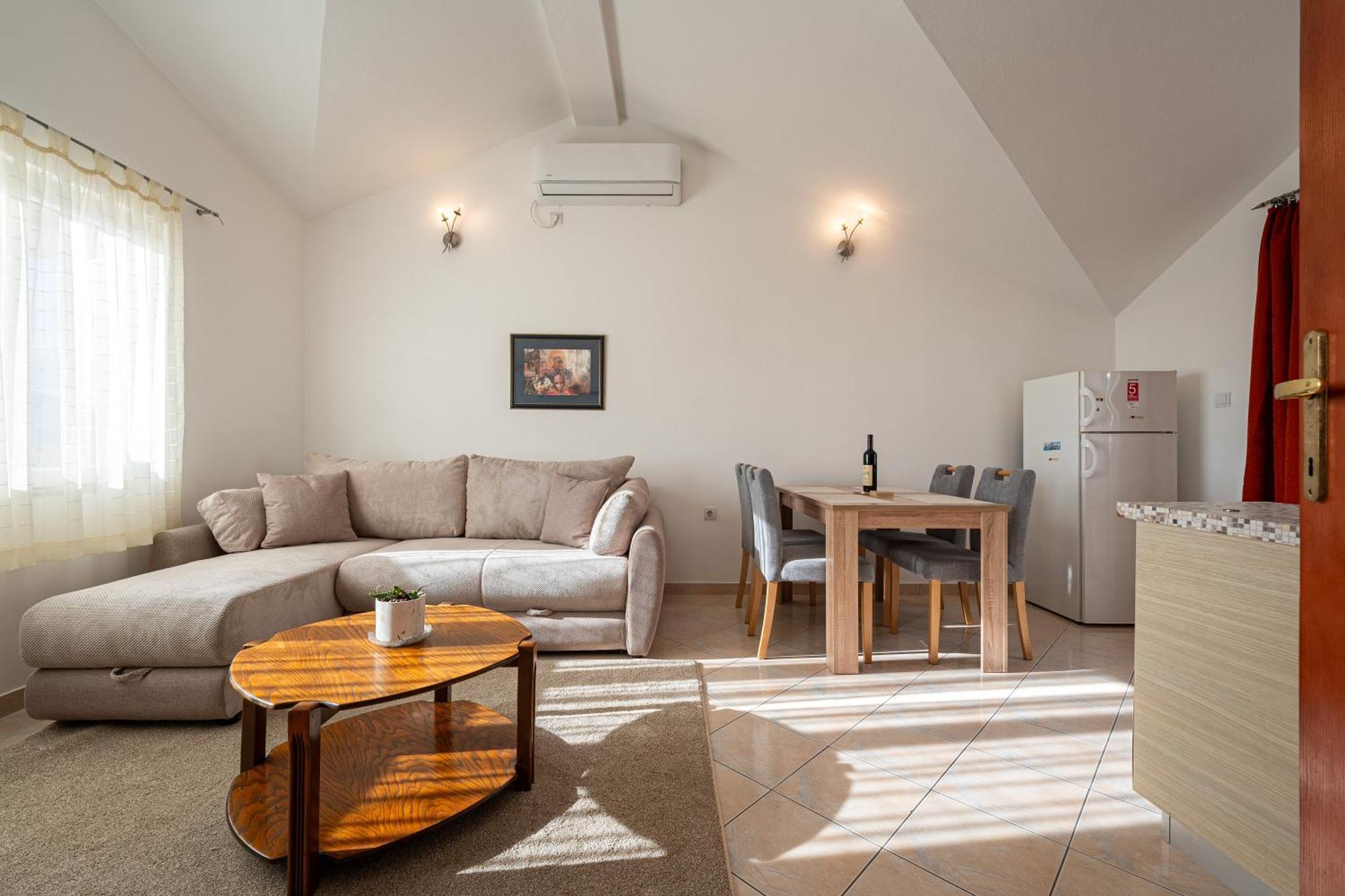 Vladivostok Apartments 티바트 외부 사진